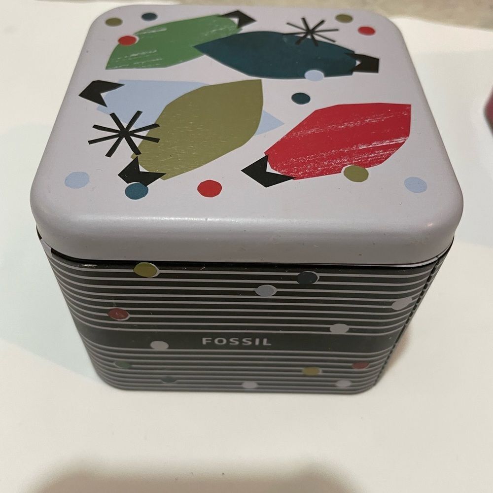 1 Fossil Collectible Presentation Genuine Display Gift Watch Tin Box Empty